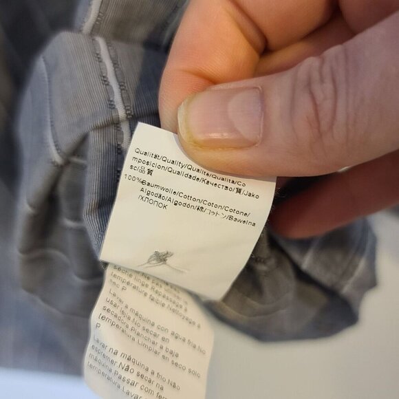 BOSS Hugo Boss Long Sleeve Button Up Dress Shirt Gray Stripe Pattern Size Medium - Picture 9 of 9